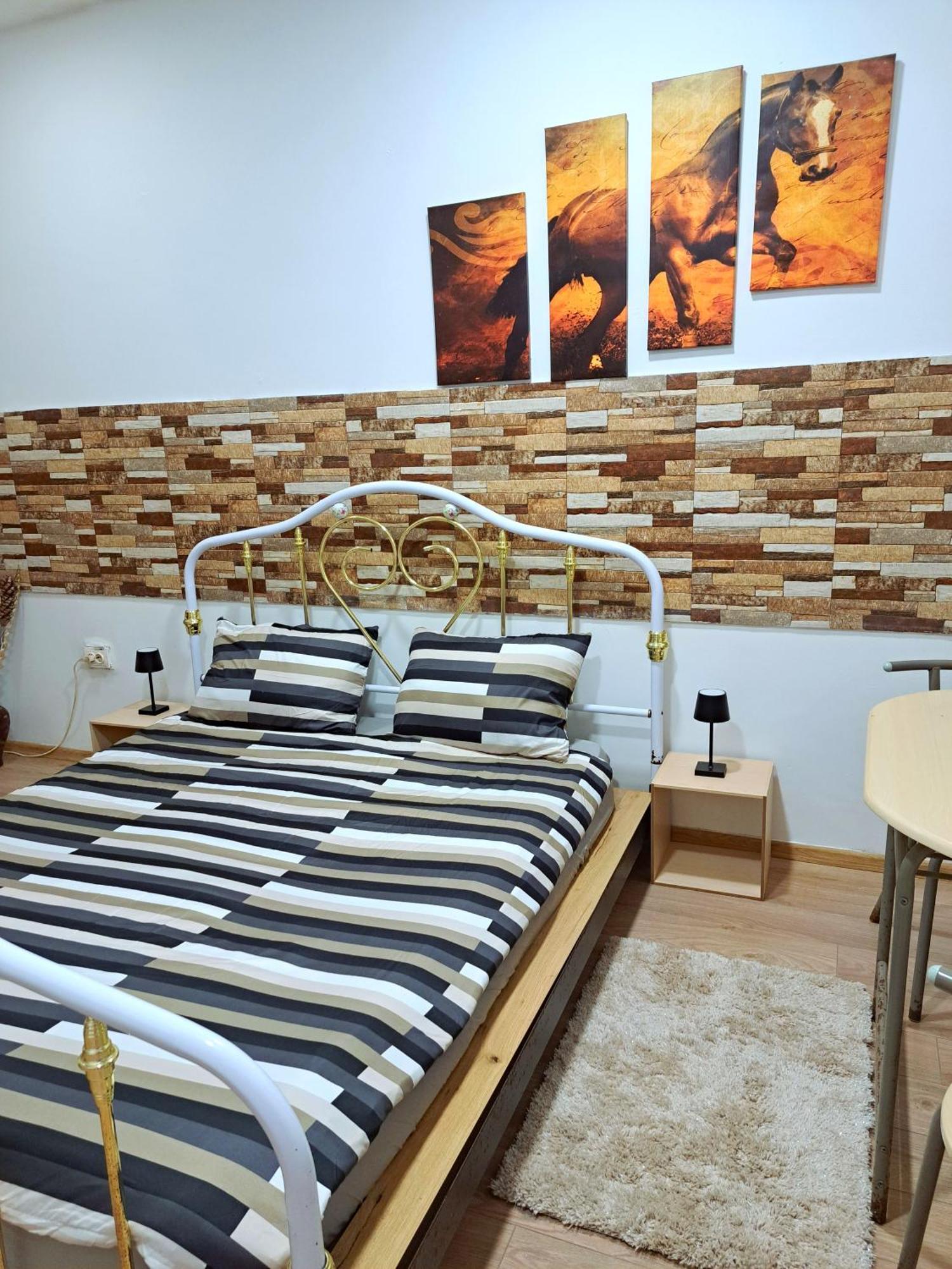 Regim Hotelier Pietonala Nagyvárad Szoba fotó