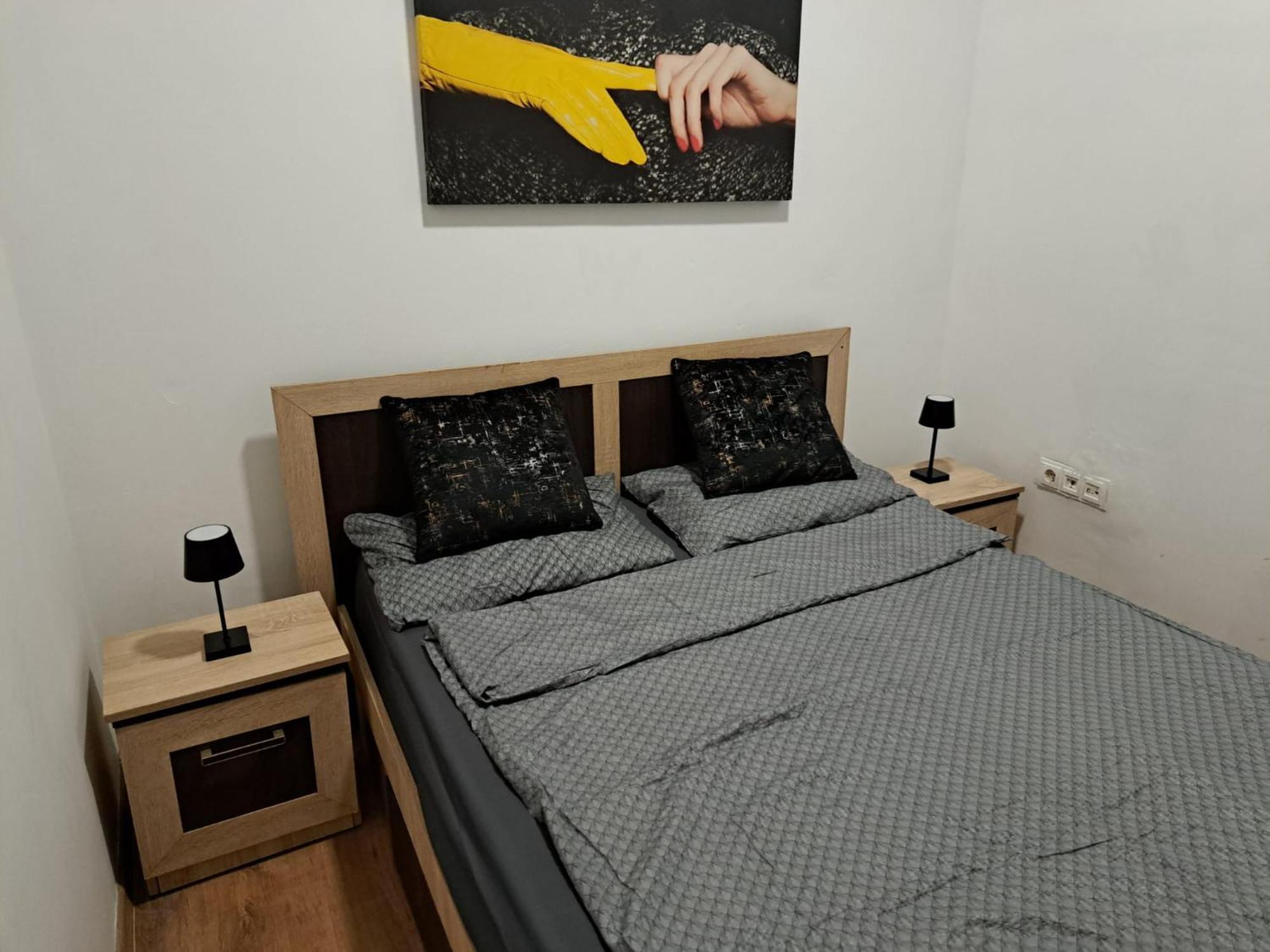 Regim Hotelier Pietonala Nagyvárad Kültér fotó